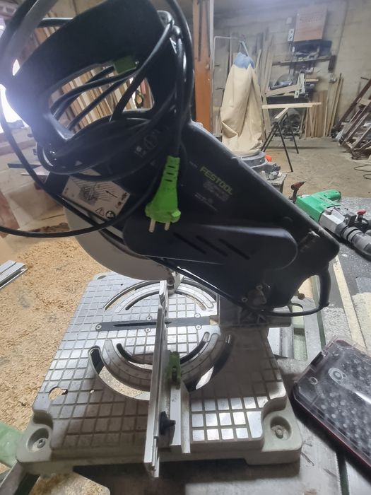 Mașina debitat la unghi festool