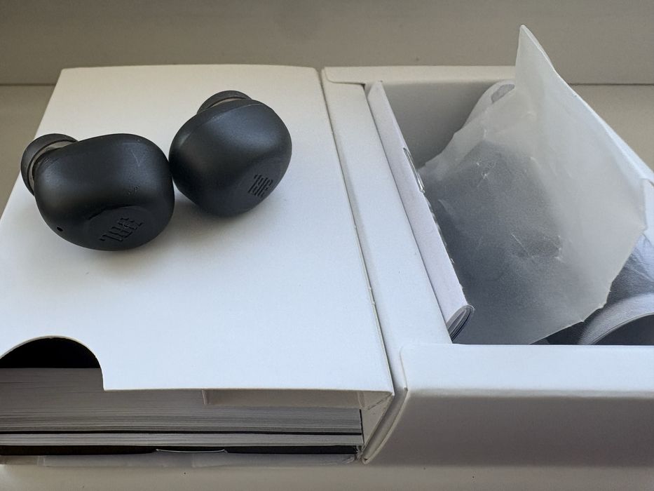 Слушалки JBL без кейс