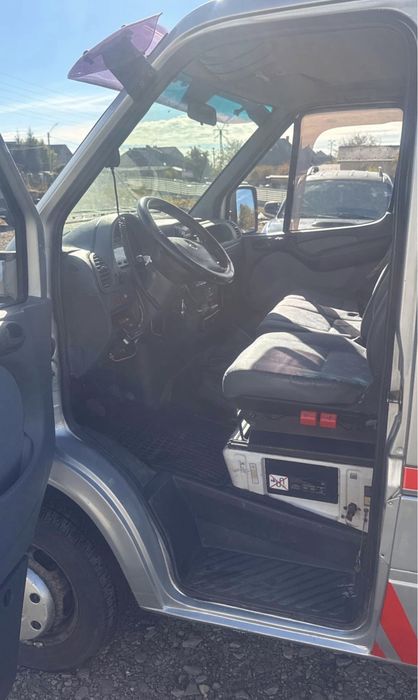 Autoplatforma mercedes sprinter 2.7 cdi