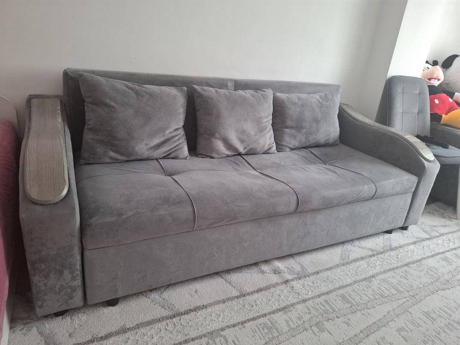 Диван и два кресла