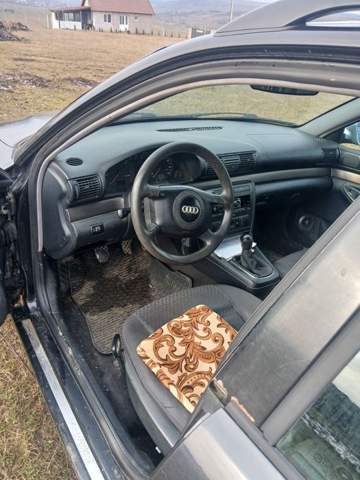 Vând audi a4 b5 an 2000 ajm