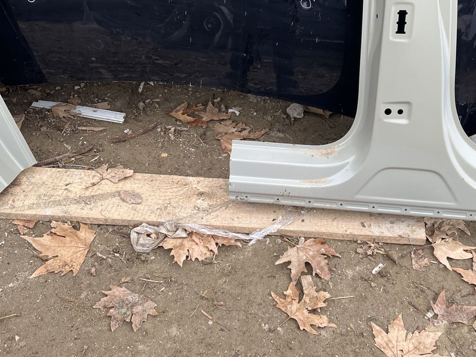 VW Tiguan 5N ALLSPACE заден десен калник панел колонка праг