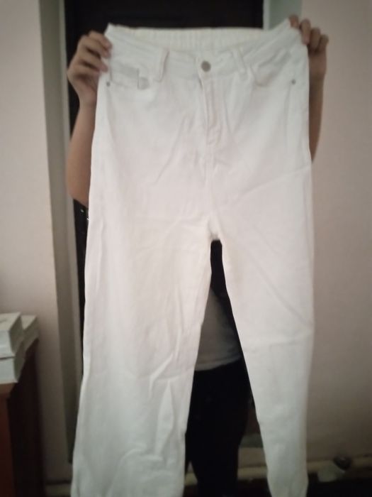 Белое брюки для девочек