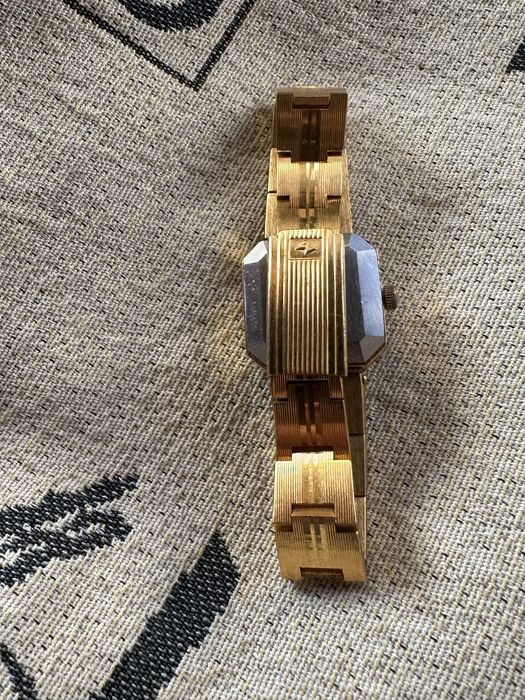 Дамски часовник ZARIA