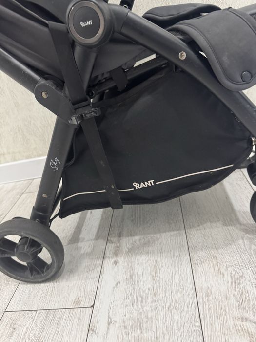 Продам коляску прогулочную