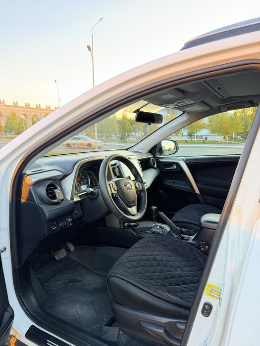 Продается Toyota Rav4