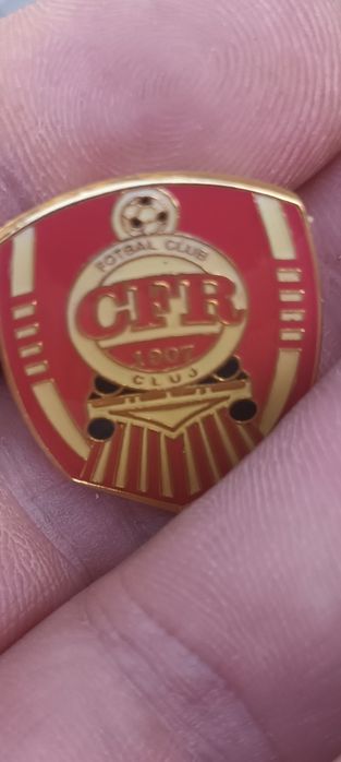 Lot 10 insigne CFR Cluj