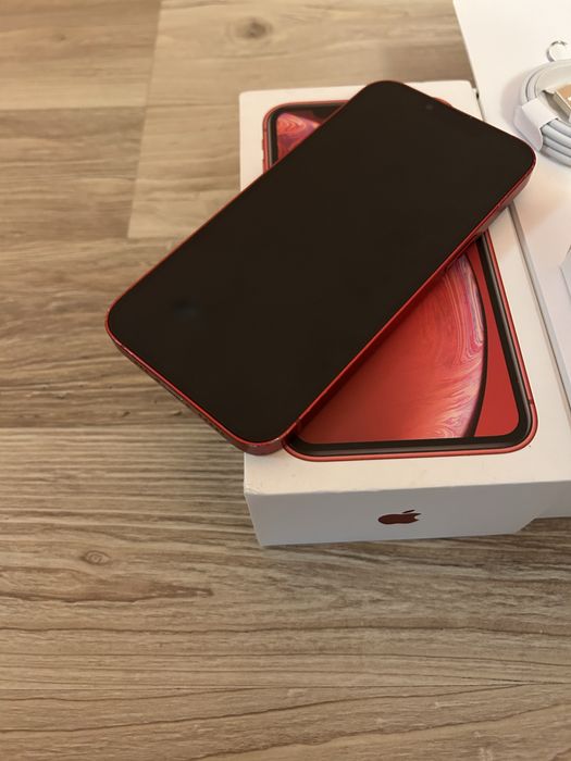 Iphone 13 Перфектен + 20W адаптер