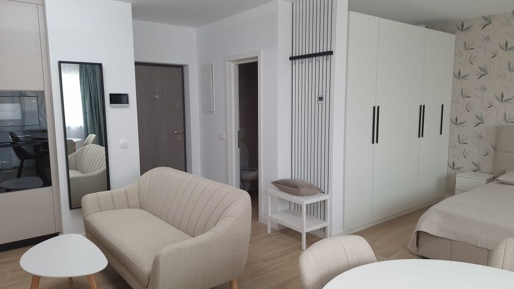 Garsonieră modernă la etajul 1 cu balcon | Mobilată și utilată complet | Zonă rezidențială