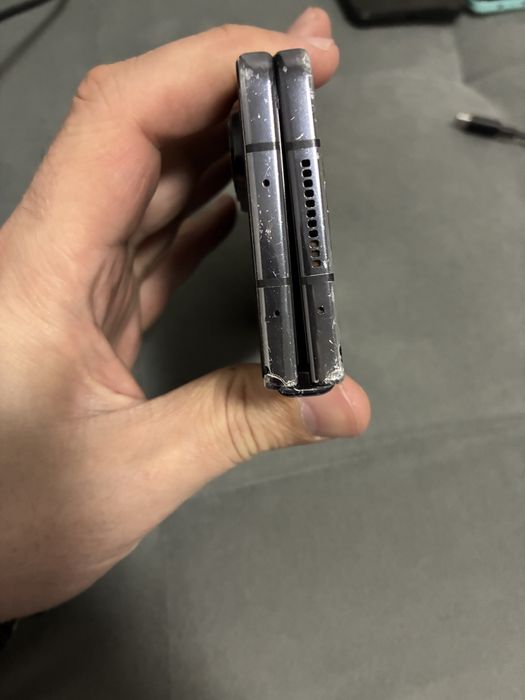 Samsung Galaxy Z Fold 4 - за части