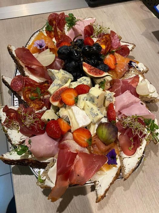 Candy Bar, Cheese Bar, Cigar Bar & Platouri rafinate pentru evenimente