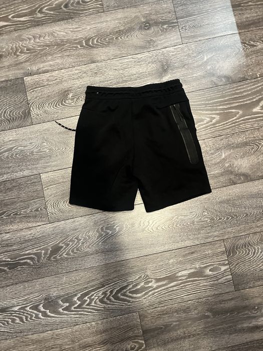 nike tech fleece shorts
