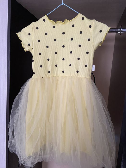 Продам платья на утренники