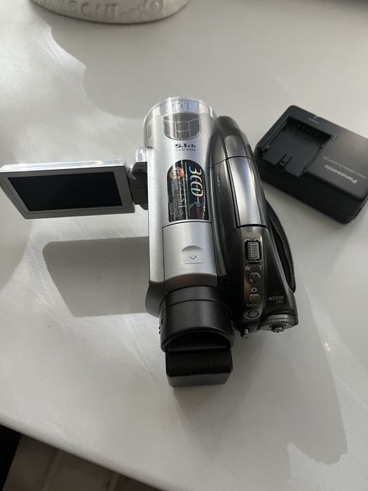 Panasonic HDC-DX1