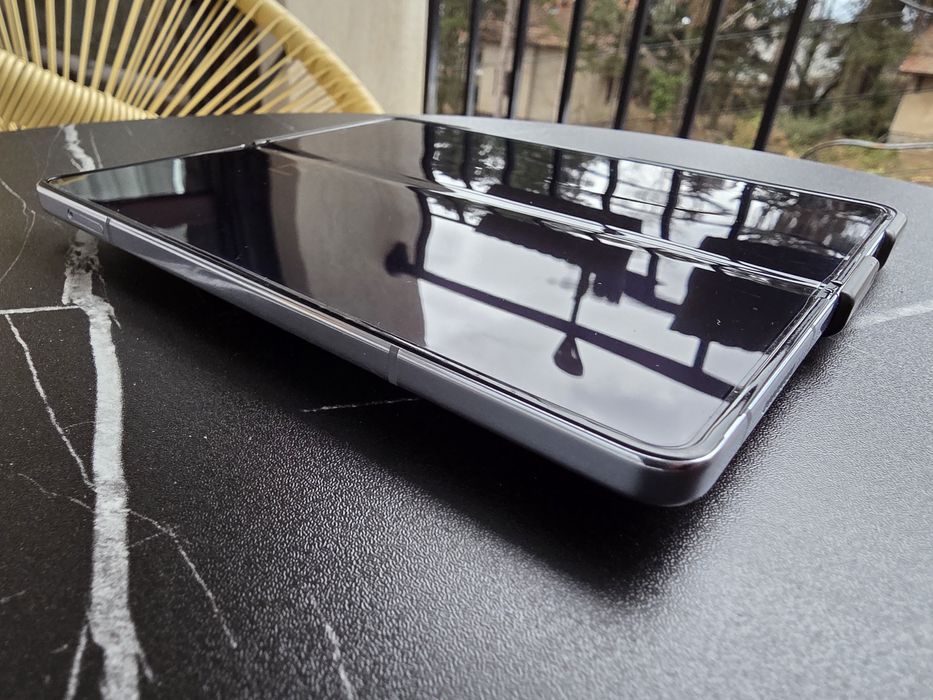 Samsung fold 5 / 512GB / светло син