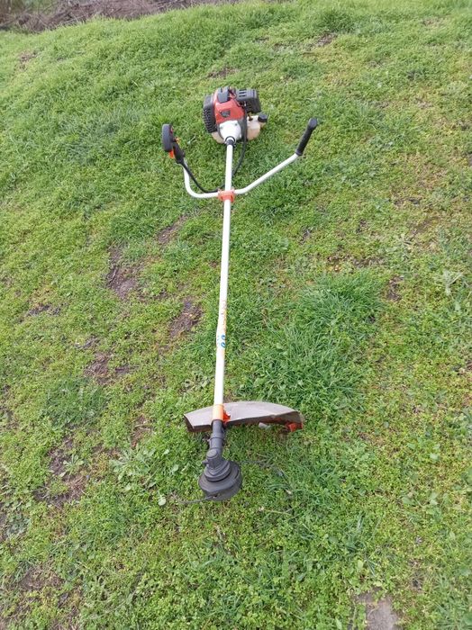 Христорез/тример за трева вики