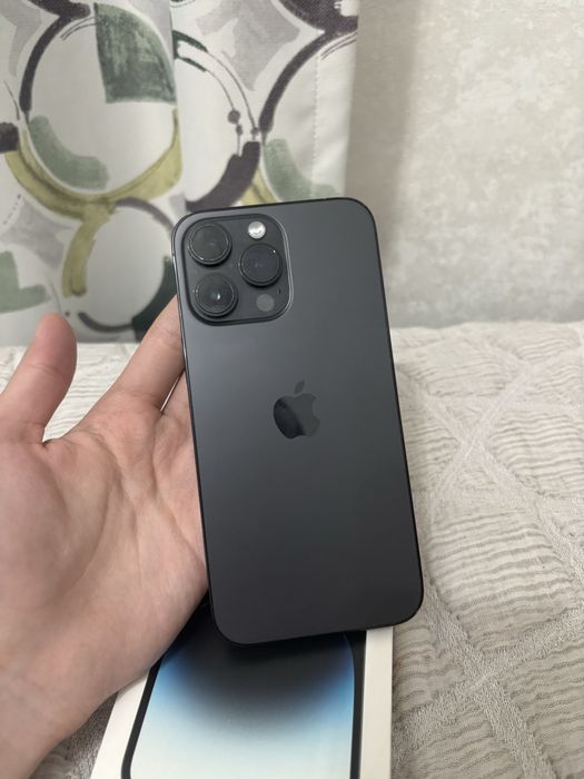 Продам айфон 14 про макс