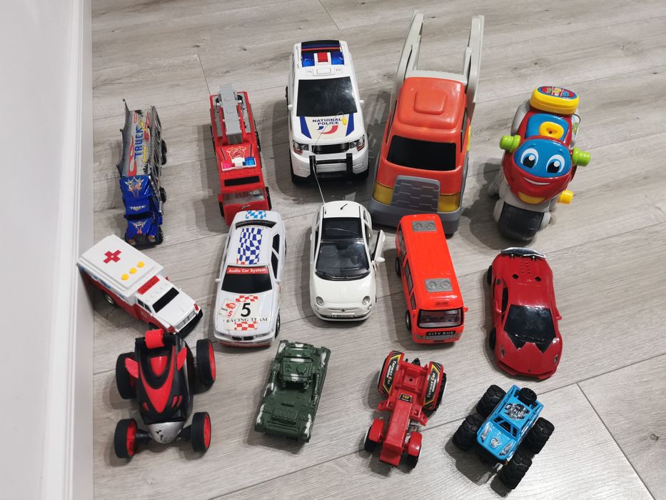 Lot mașinuțe pt copii