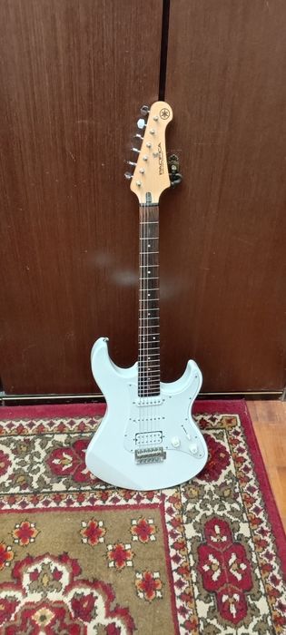 Yamaha Pacifica, гитарный процессор.