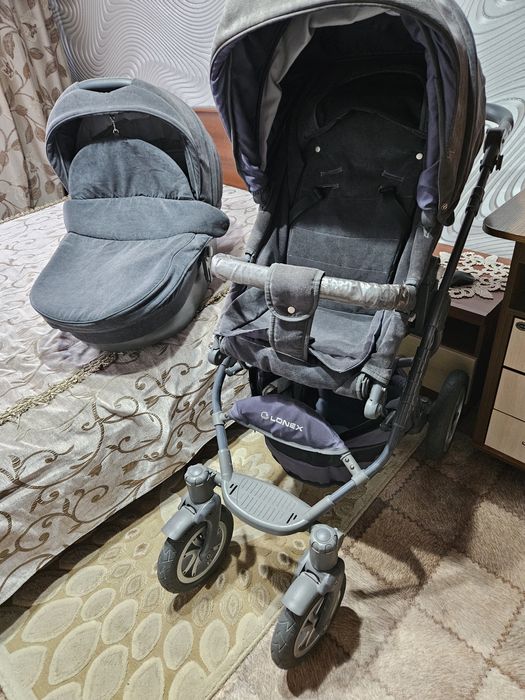 Детская коляска.