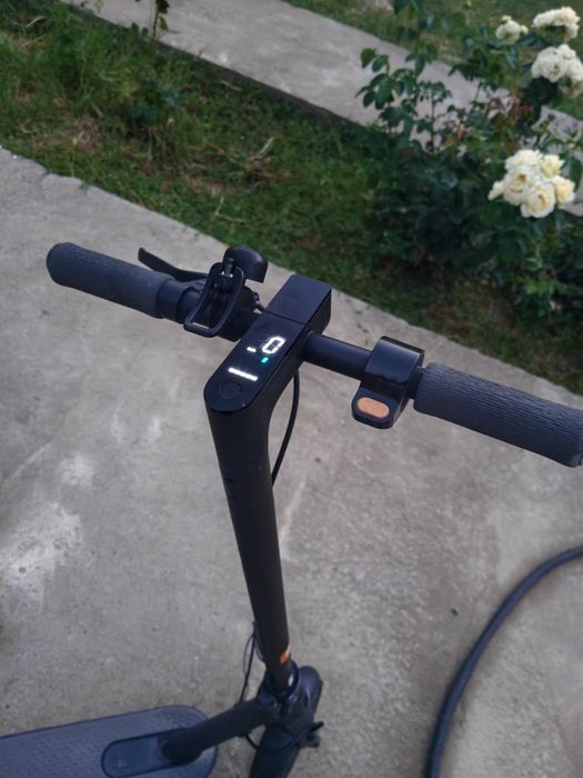 Электросамокат Xiaomi Mi Electric Scooter