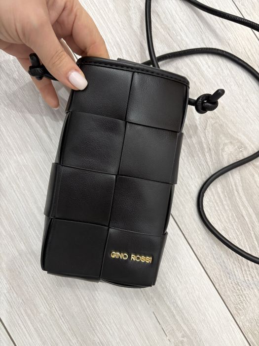 Чанта за телефон Gino Rossi