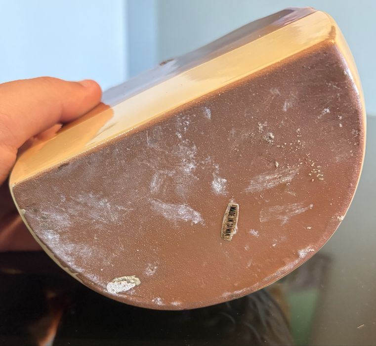 Винтидж керамичен стенен буркан за сол