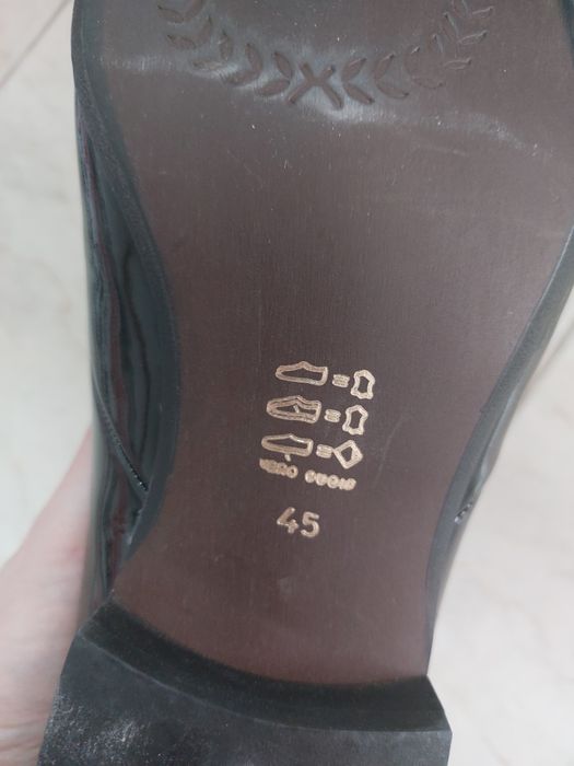 Продаются мужские туфли