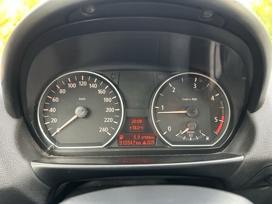 Продавам BMW 118D
