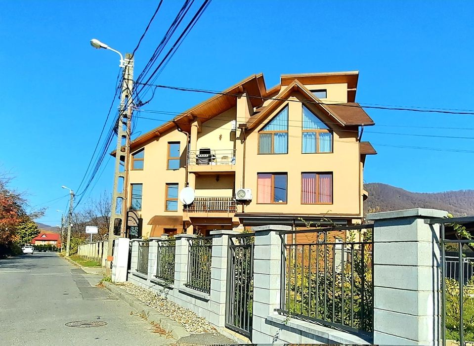 Apartament în Vilă de închiriat
