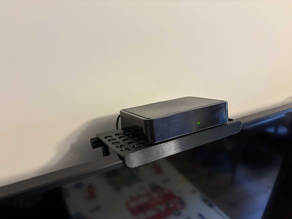 Стойки за TV приемник,рутер и дистанционно