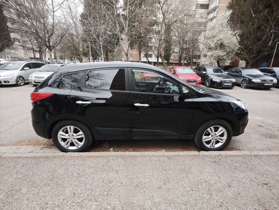 Продавам Hyundai ix35  4x4 full