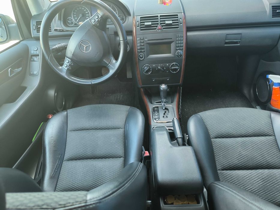 MERCEDES-BENZ A-Class 2011 — imagine 5