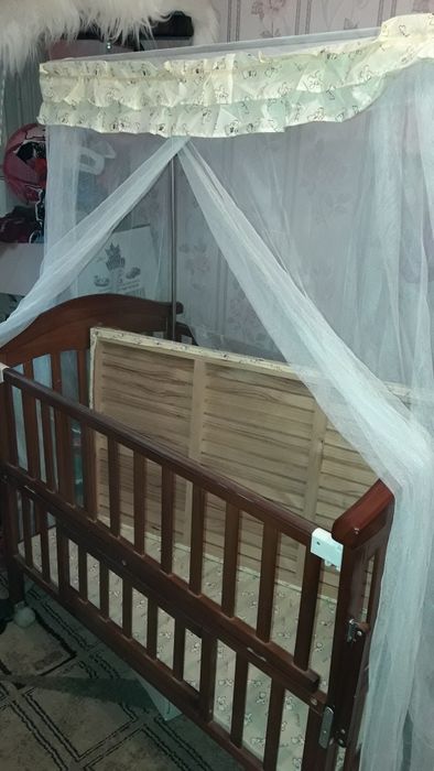 Детская кровать    манеж    не дораго    продам