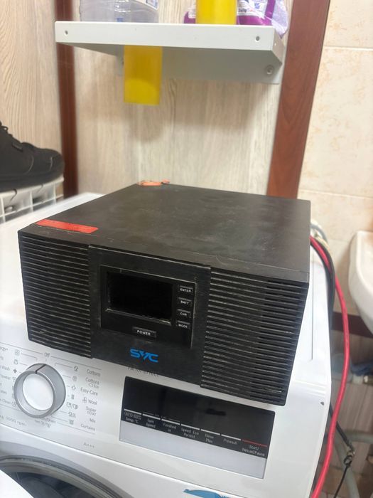 Инвертор-ИБП SVC DI-600-F-LCD