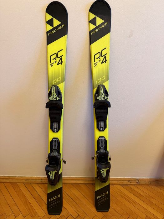 Schiuri Fischer race 4 jr+clapari 22,5 pret 250 ron