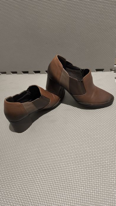 Пролетни обувки от естествена кожа