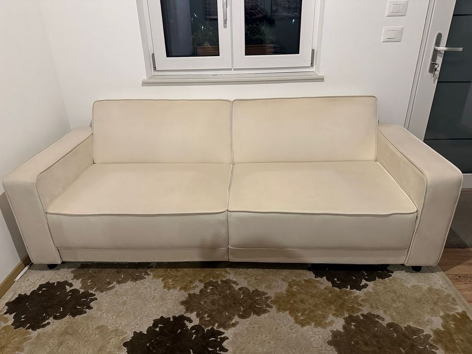 Canapea nouă extensibilă crem modernă