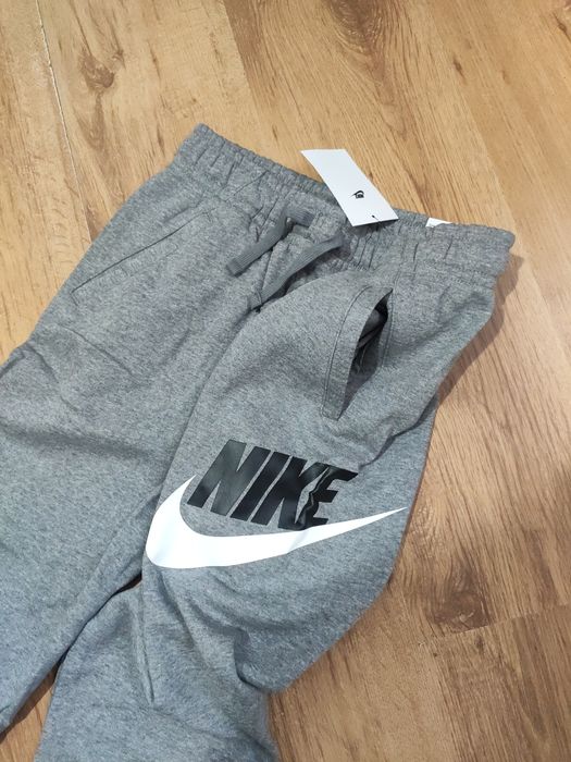 Pantaloni Nike adolescenți 13-15 ani XL (158-170cm)