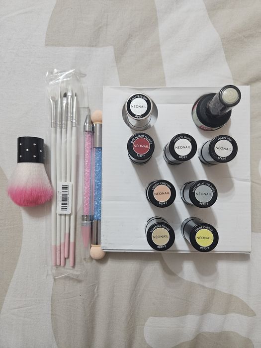 Гел лакове Neonail