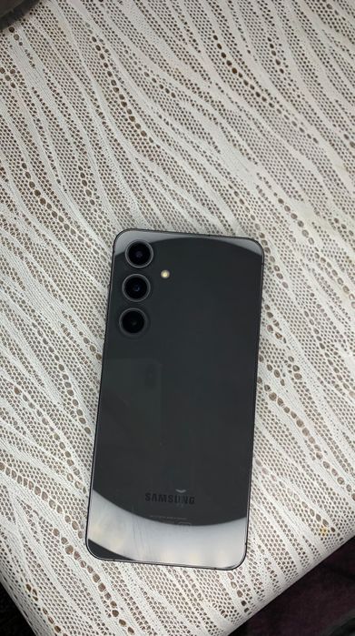 Samsung s24fe продам срочно