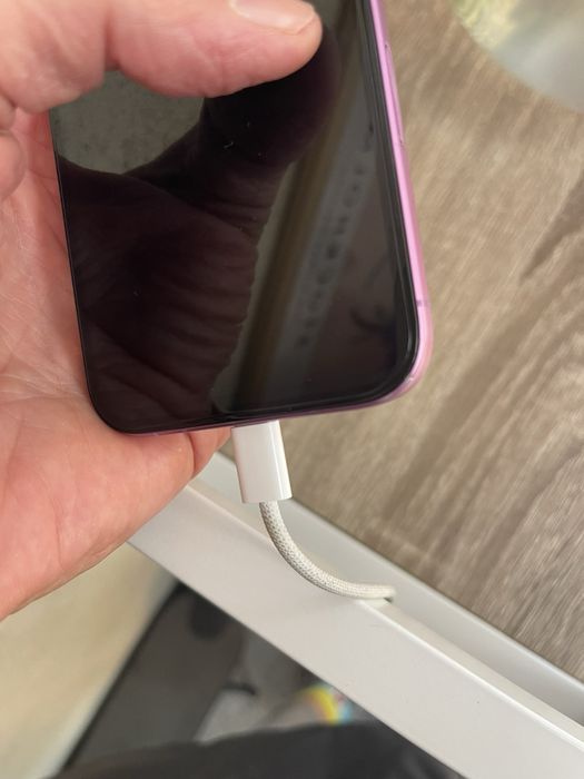 iPhone16 с гаранция 128