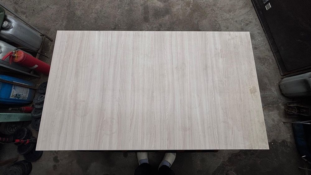 Кухонный стол со скамейками