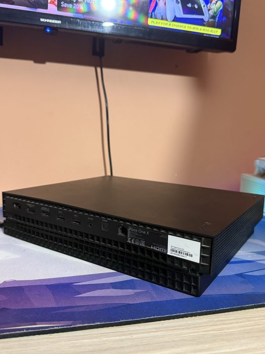 Vand xbox one x 1TB