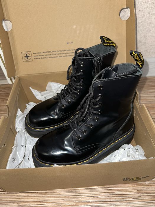 Dr. Martens, оригинал (38 размер)