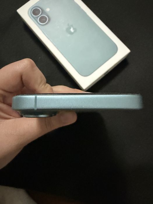 Продам Iphone 16 в отличном состоянии