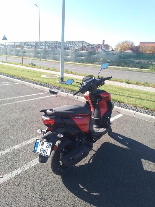 Închiriez Scuter Yamaha RayZR 125 cc pentru Livrări
