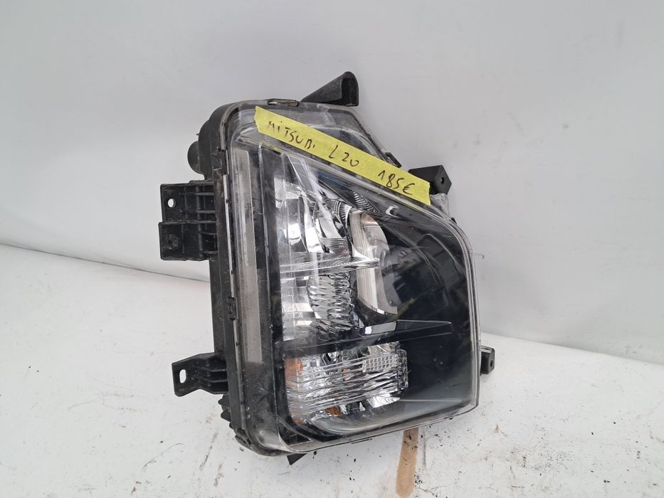 Фар  Mitsubishi L200 2014/2023г