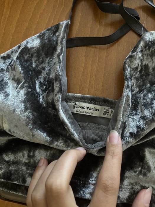 Потници в различни цветове и размери по 5€, Stradivarius, Shein, New Yorker, сивият потник от 2 снимка е в М размер, прочетете описанието!
