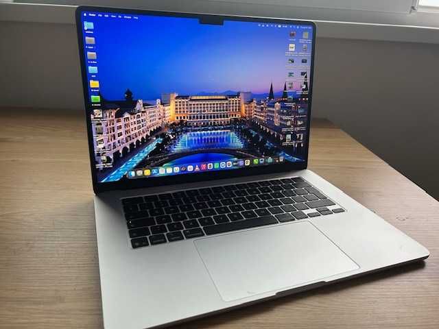 Лаптоп Apple MacBook Air 15", Apple M4, 10 CPU и 10 GPU ядра, 16 GB RAM, 256 GB, Silver